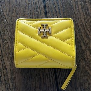 Tory wallet